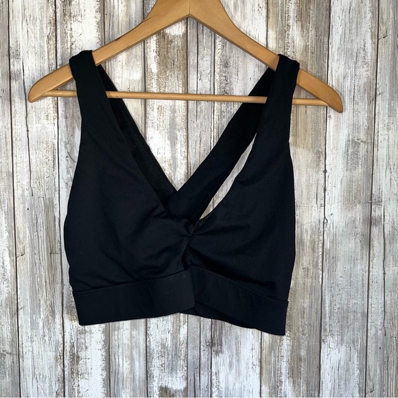 Fabletics Other - Fabletics Black Keyhole Cross Sports Bra
